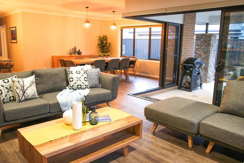 Amaroo - Accommodation China 2