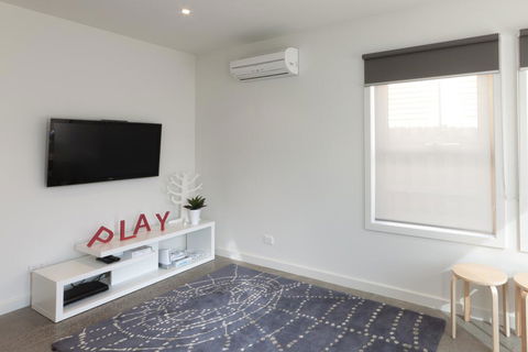 Amaroo - Accommodation Asia 3
