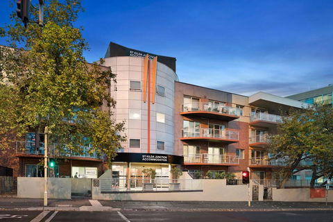 Amazing Accommodations: St Kilda - Accommodation Guide 1