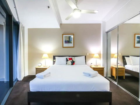 Amazing Brisbane CBD 2 Bedroom Apartment With River Views - Accommodation Asia 2