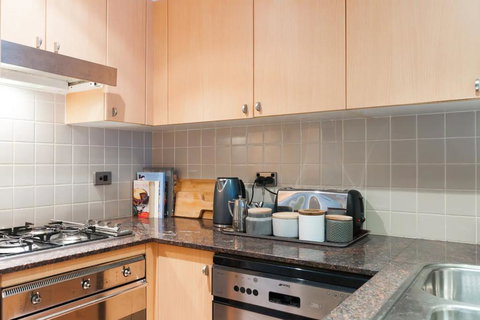 Amazing Studio With Pool In Central Sydney - Accommodation Asia 2