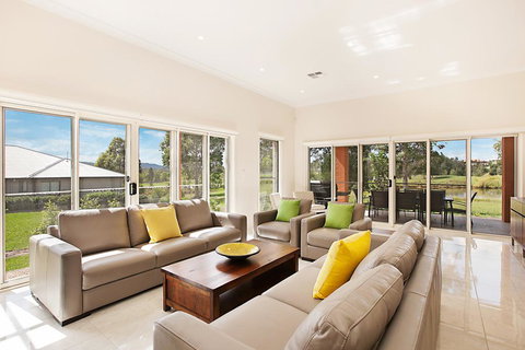 Amber Lakes - Accommodation Asia 3