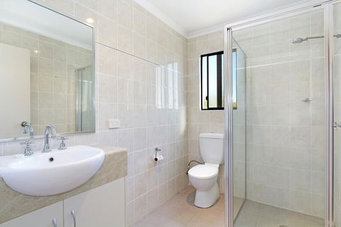 Amberoo Apartments - Accommodation Guide 2