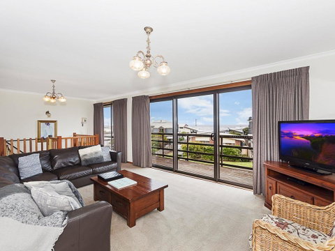 AMBIENCE BY THE SEA - Accommodation Guide 3