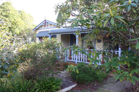 Ambrose Cottage Front Apartment - Accommodation Asia 1