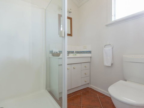 Amhurst - Accommodation Guide 1