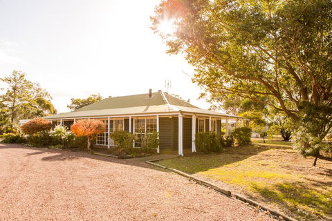 Among The Vines - Accommodation Asia 0