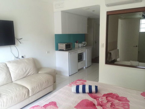 AmphoraStudioPalmCove - Accommodation Asia 2