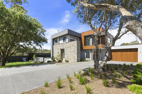 ANCHORAGE - MOUNT MARTHA - Accommodation Asia 2