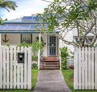 Anchored in Byron - Accommodation Guide