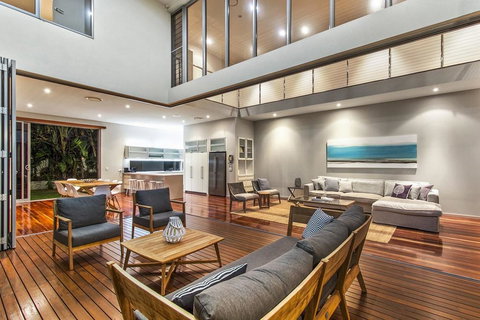 Angourie Beach House @ Corporate Boardies - Accommodation Asia 2