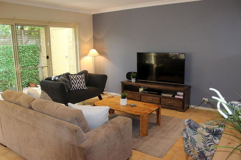 Annie's Place - Accommodation Asia 3