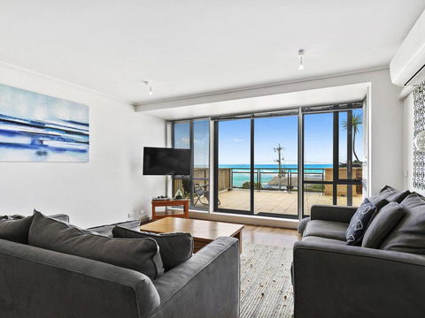 APARTMENT 12 PACIFIC APARTMENTS- Across From The Pier - Accommodation China 3