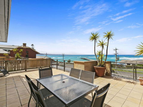 APARTMENT 12 PACIFIC APARTMENTS- Across From The Pier - Accommodation China 0