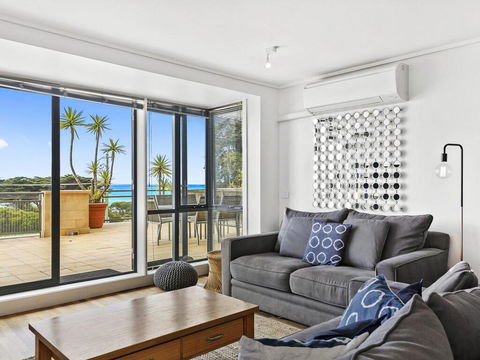 APARTMENT 12 PACIFIC APARTMENTS- Across From The Pier - Accommodation China 2