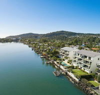 Apartment 5 Commodore