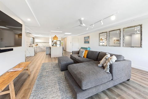 Apartment 5 Pisces - Accommodation Asia 3
