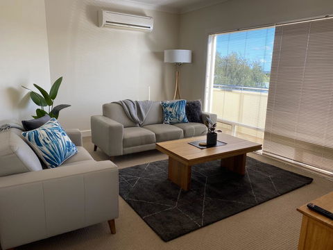 Apartment On Lake Terrace - Accommodation Asia 2