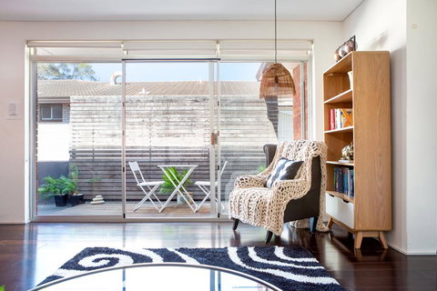 Apartment With Balcony And Parking Near Racecourse - Accommodation Asia 2