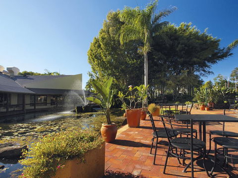 Apartments @ 2 Landsborough - Accommodation Asia 3