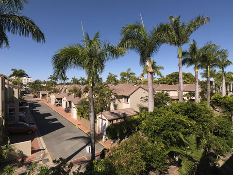 Apartments @ 2 Landsborough - Accommodation Asia 1