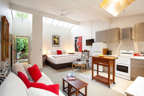 Apartments On Elsmere - Accommodation Asia 0
