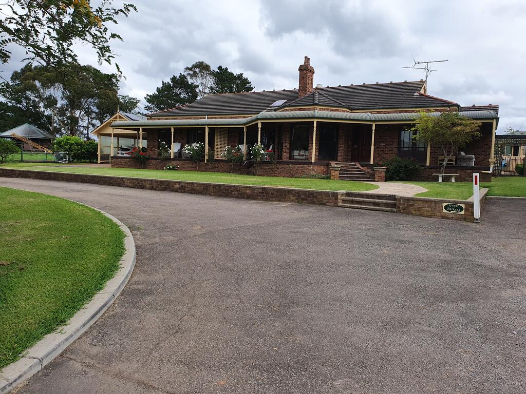 Abbotsbury NSW Accommodation Asia