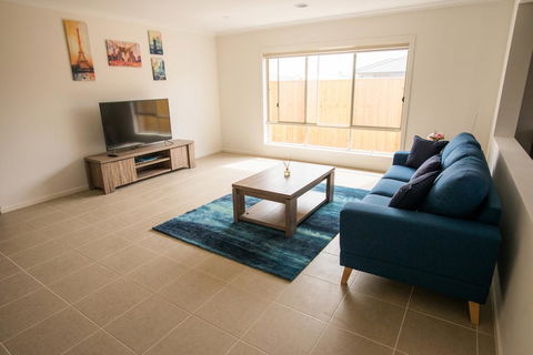 Apple House Point Cook - Accommodation Asia 2