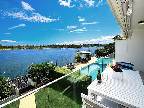 Aqua Linea - Accommodation Asia 1