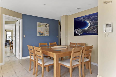 Aqua Shores Award Winning Apartment - Accommodation Guide 2