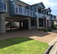 Aquarius Apartments Mollymook - Accommodation Guide