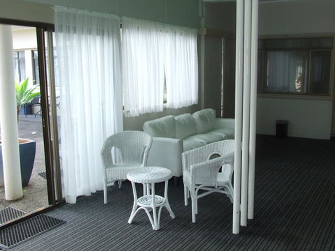 Aquarius Motel - Accommodation Guide 1