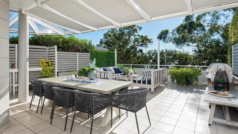 Arabella - Stylish Seaside Sanctuary With Views - Accommodation China 0