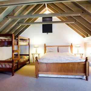 Arapaho - Accommodation China 2