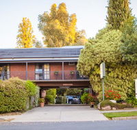 Armour Motor Inn - Accommodation Guide