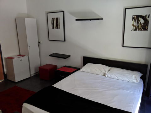 Arrival Lodge Bed & Breakfast - Accommodation Asia 2