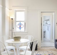 Art Deco Oasis Minutes From the City - Accommodation Asia