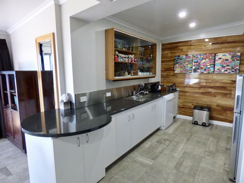 ArtHOUSE Beachfront Accommodation - Accommodation Guide 2