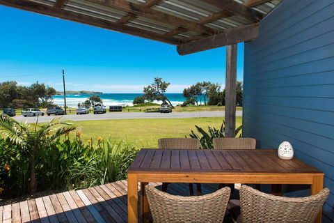 ArtHOUSE Beachfront Accommodation - Accommodation Guide 0
