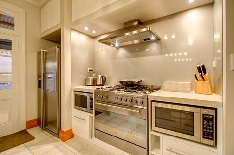 Ashcroft Apartment - Accommodation China 2