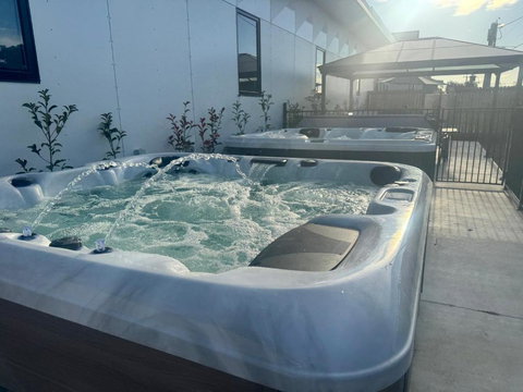 Main Residences - Accommodation Guide 0