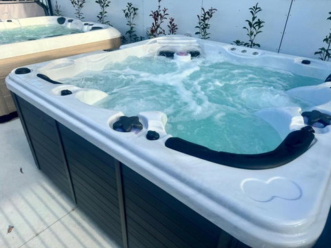 Main Residences - Accommodation Guide 3