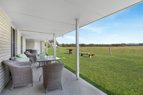 Madigan Cottages - The Homestead - Accommodation Asia 0