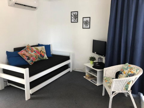 Maroochy River Bungalows - Accommodation Guide 2