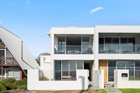 Meander - Port Noarlunga South - C21 SouthCoast Holidays - Accommodation Asia 0
