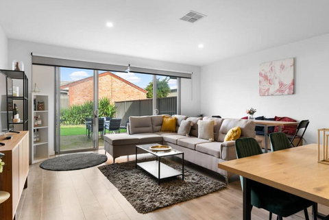 Mellow&Modernized Townhouse-3Beds-Quiet-Anzac Hwy - Accommodation Guide 2