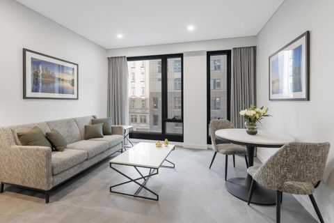 Meriton Suites Melbourne - Accommodation Guide 0