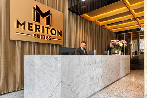 Meriton Suites Melbourne - Accommodation Guide 2