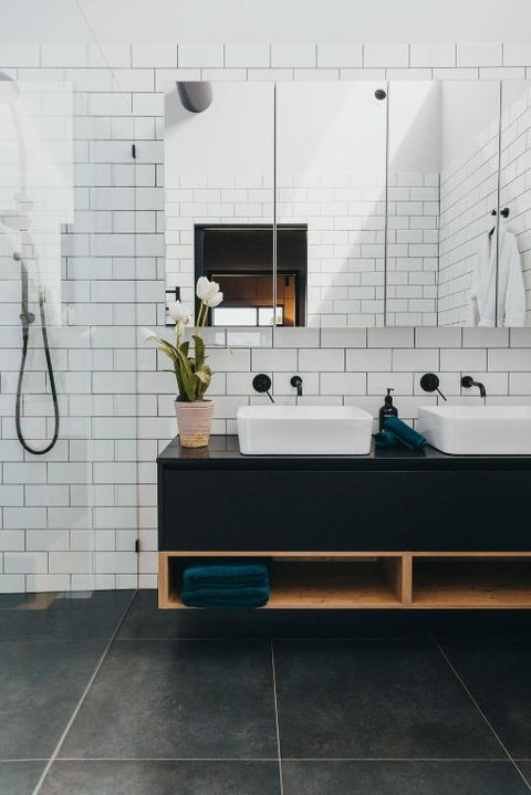 Mews Cottages - Accommodation Guide 3