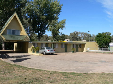 Millers Cottage Motel - Accommodation Guide 2